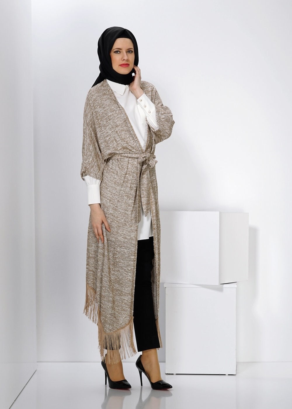 Tesettür giyim BEJ PÜSKÜL DETAYLI TUNİK 4543