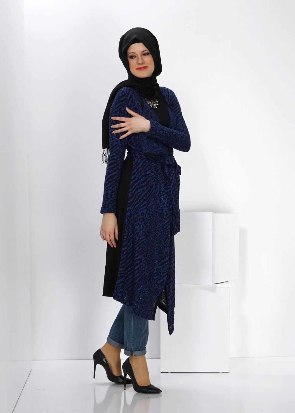 Tesettür giyim SİYAH DESENLİ TUNİK 4554