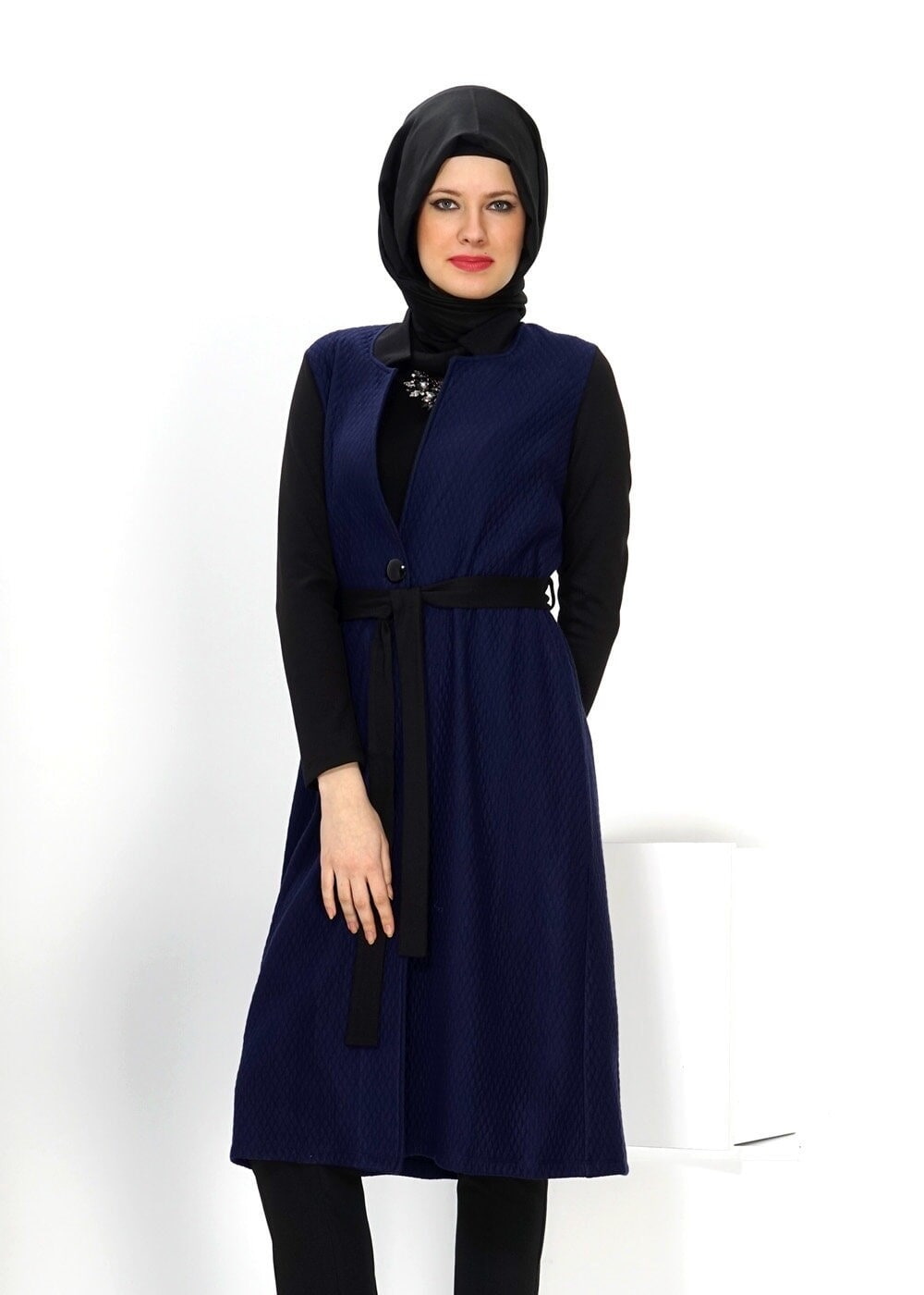 Tesettür giyim LACİVERT DÜĞME DETAYLI TUNİK 4558 