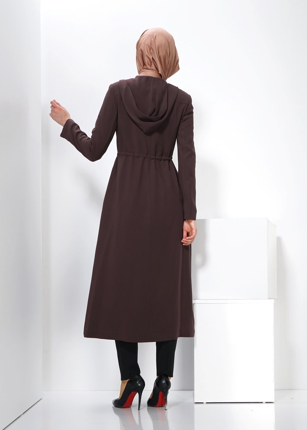 Tesettür giyim KAHVE CEPLİ FERMUARLI KAPÜŞONLU TRENÇKOT 1344 