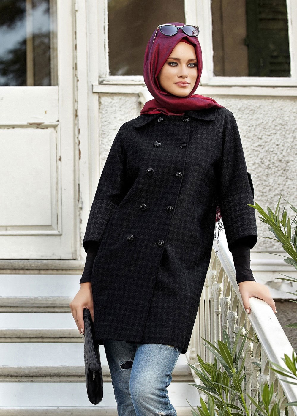 Tesettür giyim SİYAH KAZAYAĞI DESENLİ TRENÇKOT 1383 