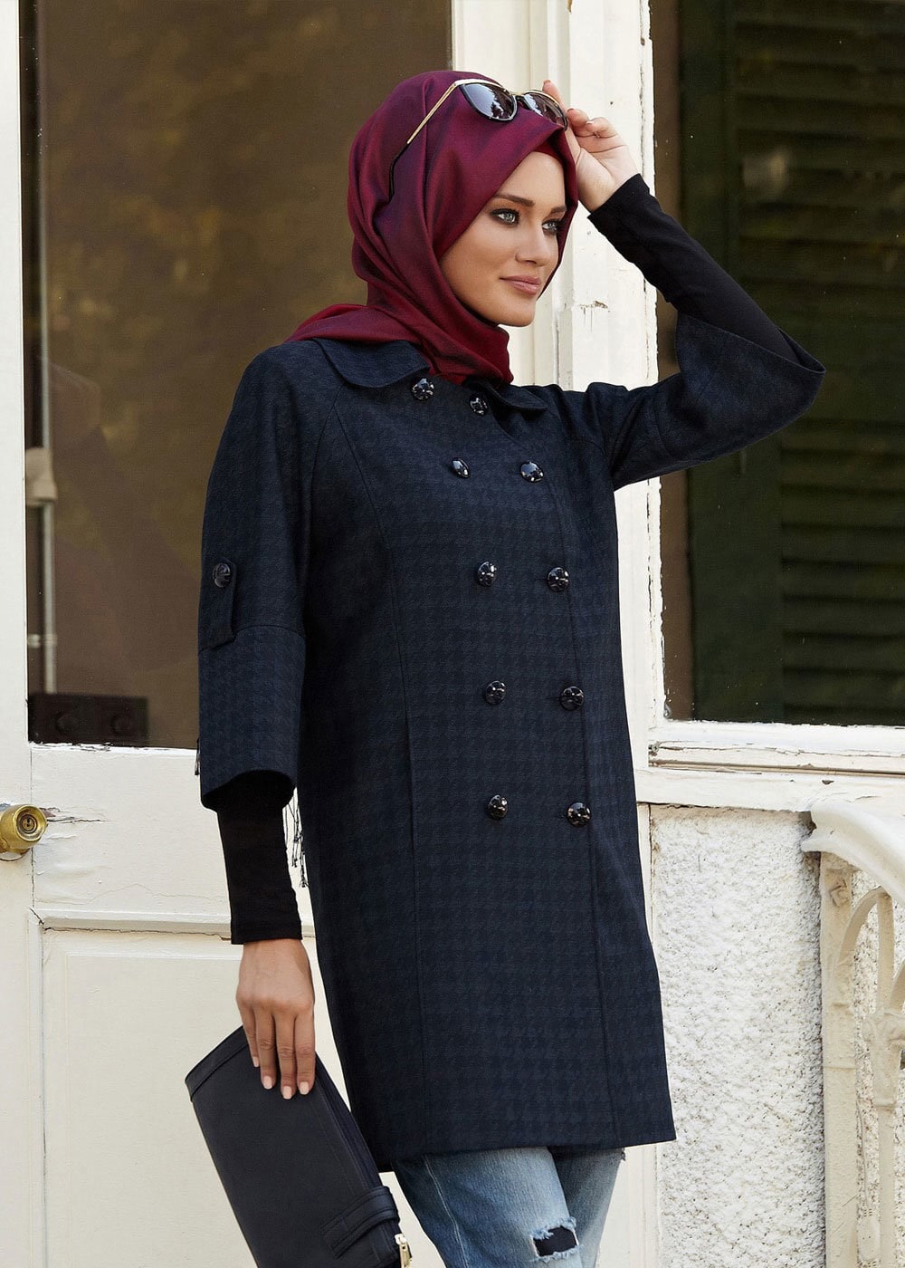 Tesettür giyim LACİVERT KAZAYAĞI DESENLİ TRENÇKOT 1383 