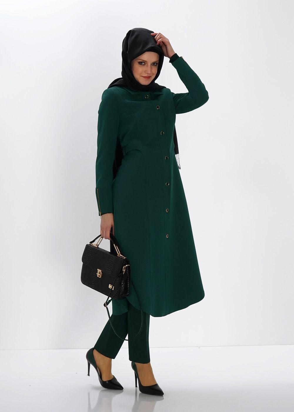 Tesettür giyim YEŞİL DÜĞMELİ TRENÇKOT 1392