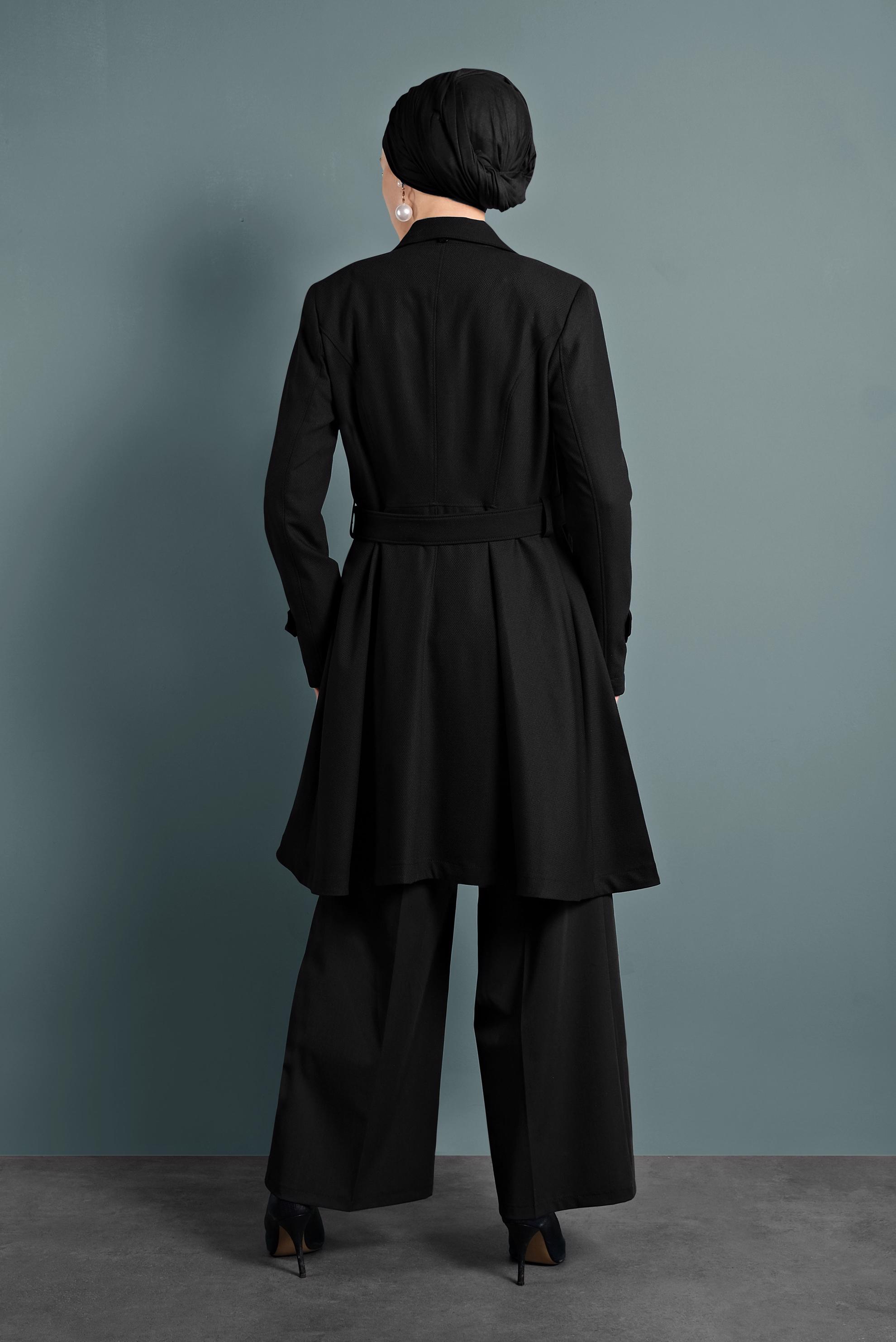 Tesettür giyim SİYAH ETEĞİ VOLANLI TRENÇKOT 1405