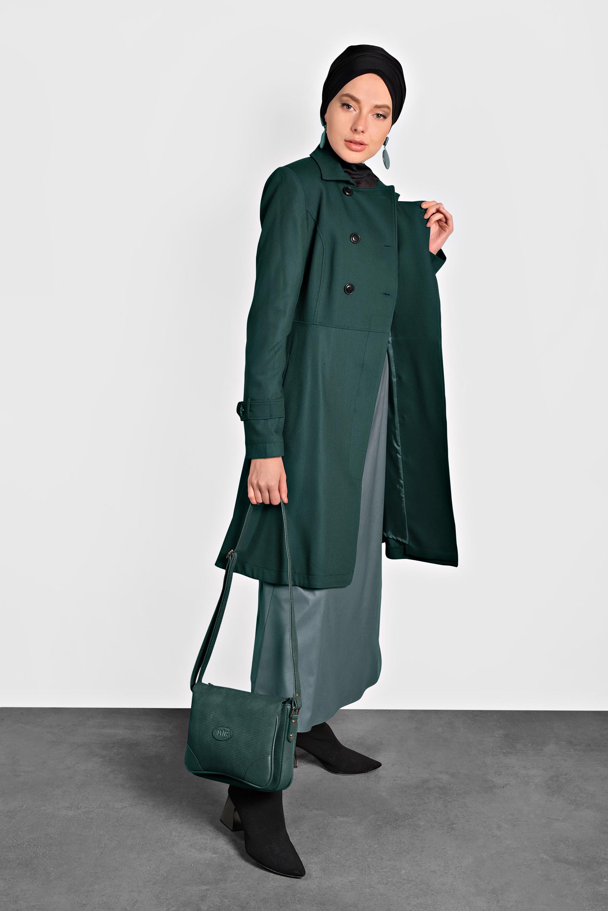 Tesettür giyim YEŞİL ETEĞİ VOLANLI TRENÇKOT 1405