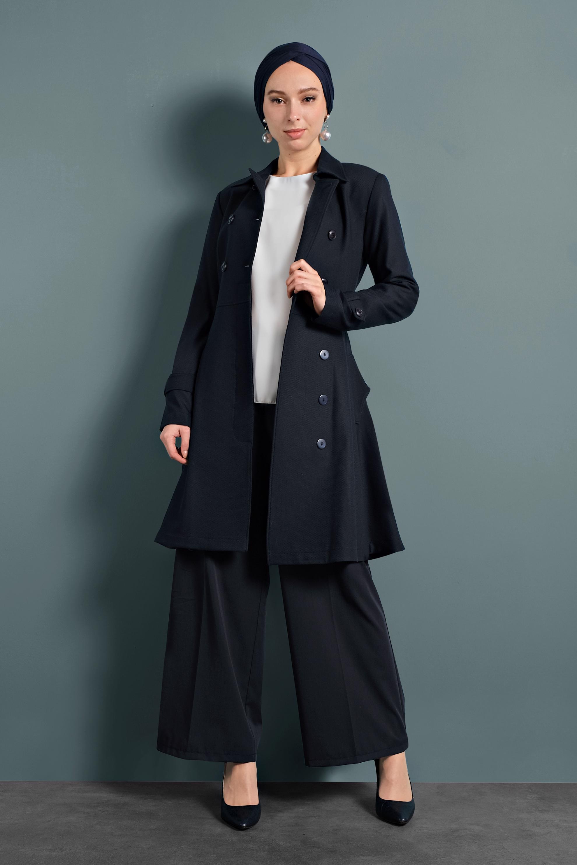 Tesettür giyim LACİVERT ETEĞİ VOLANLI TRENÇKOT 1405