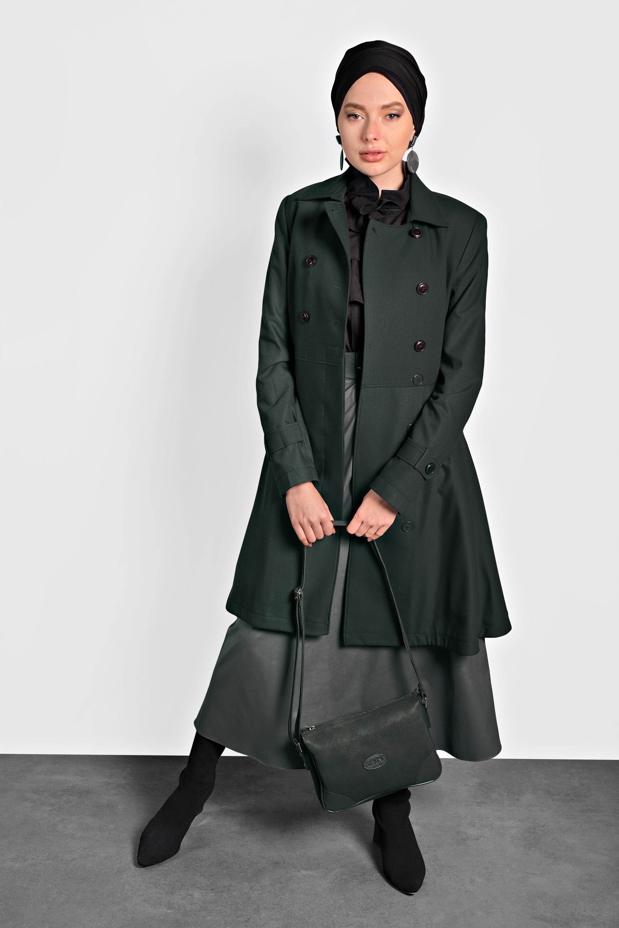 Tesettür giyim YEŞİL ETEĞİ VOLANLI TRENÇKOT 1405