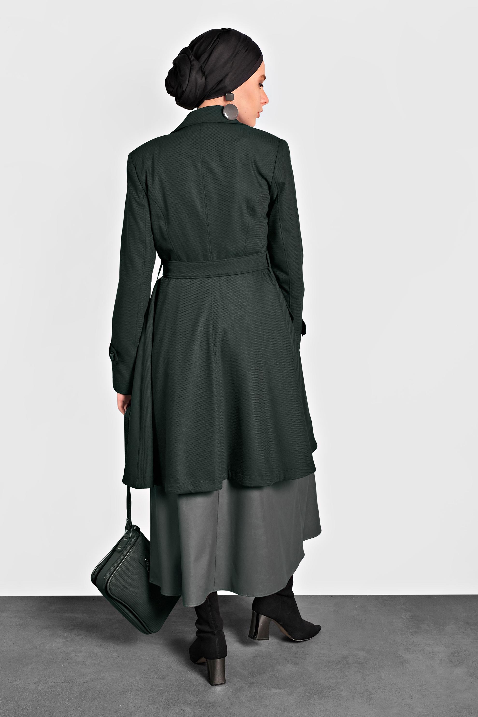 Tesettür giyim YEŞİL ETEĞİ VOLANLI TRENÇKOT 1405