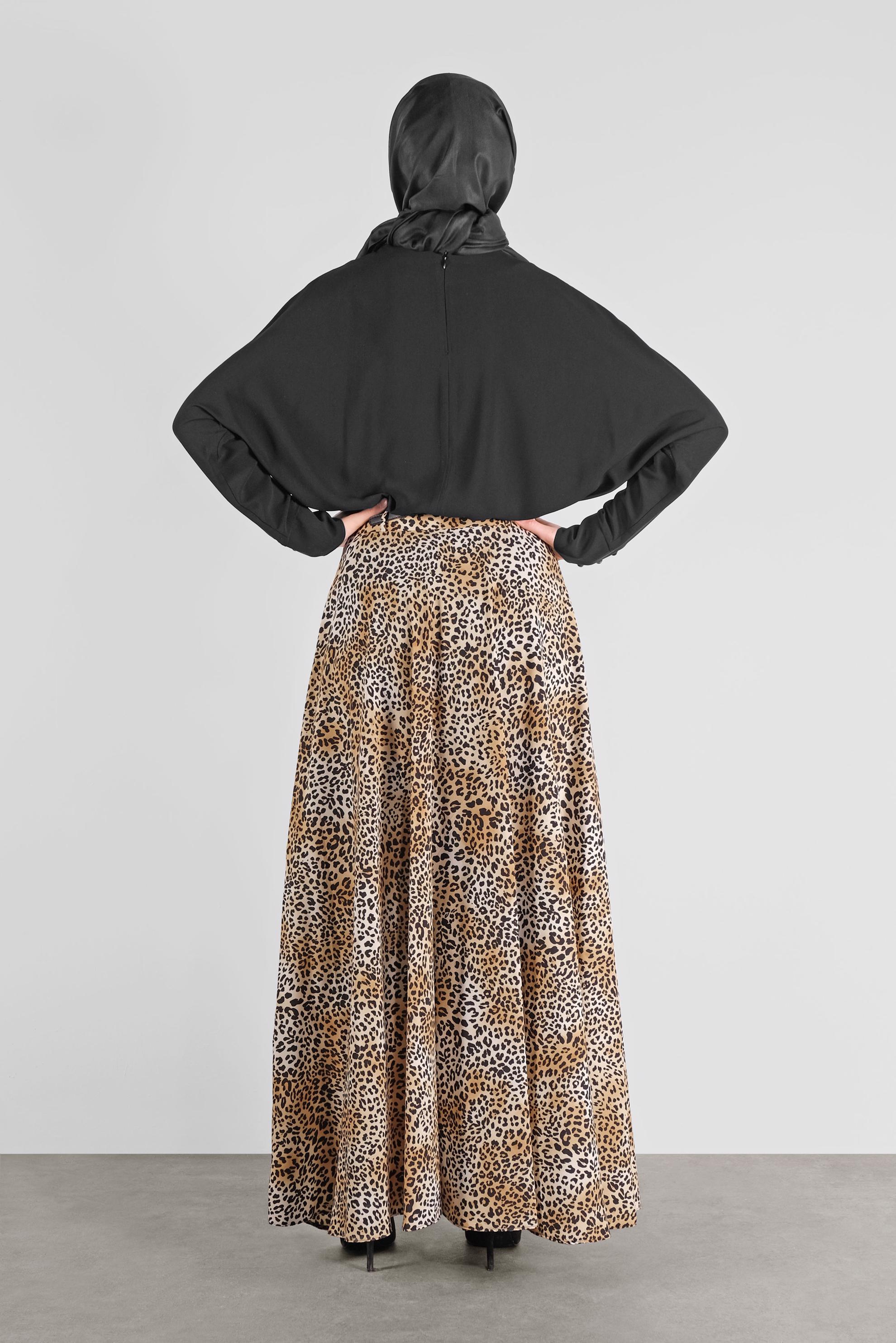 Tesettür giyim SİYAH LEOPAR DESENLİ İKİLİ ETEKLİ TAKIM 41289 