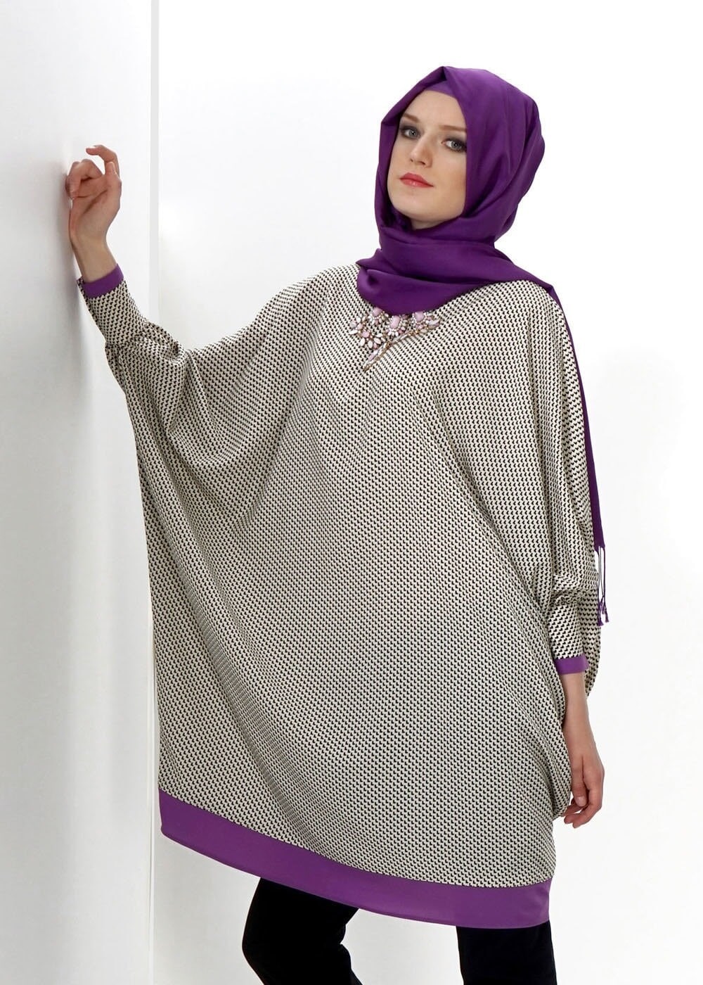 Tesettür giyim BEJ ARKASI DÜĞME DETAYLI TUNİK 4508 