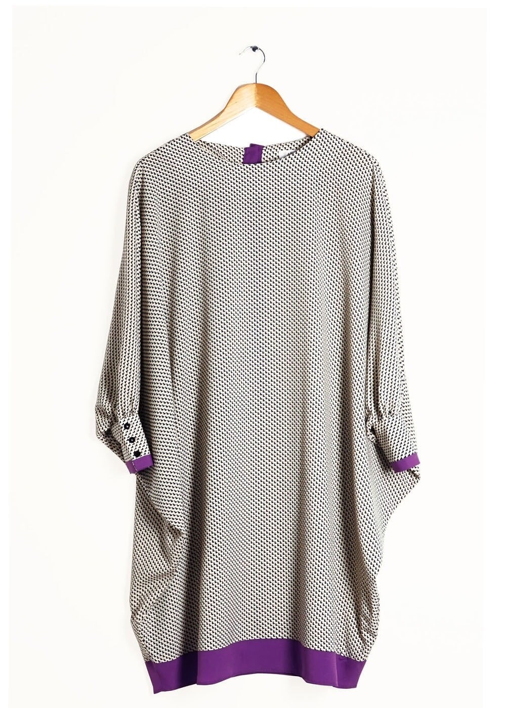 Tesettür giyim BEJ ARKASI DÜĞME DETAYLI TUNİK 4508 