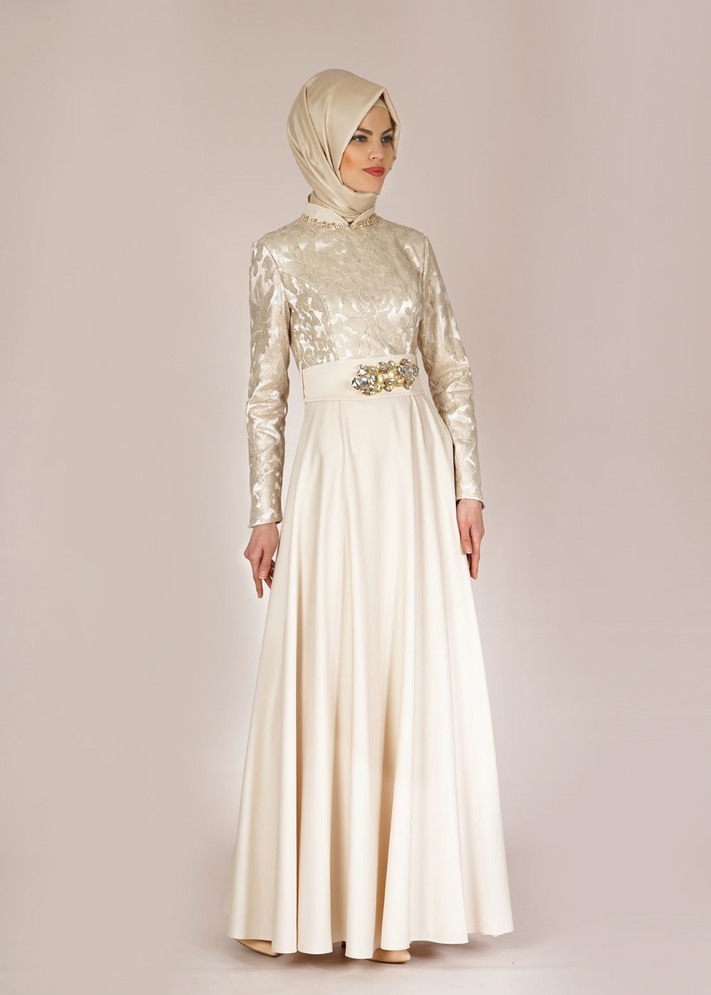 Tesettür giyim EKRU TAŞ DETAYLI ABİYE ELBİSE 5009