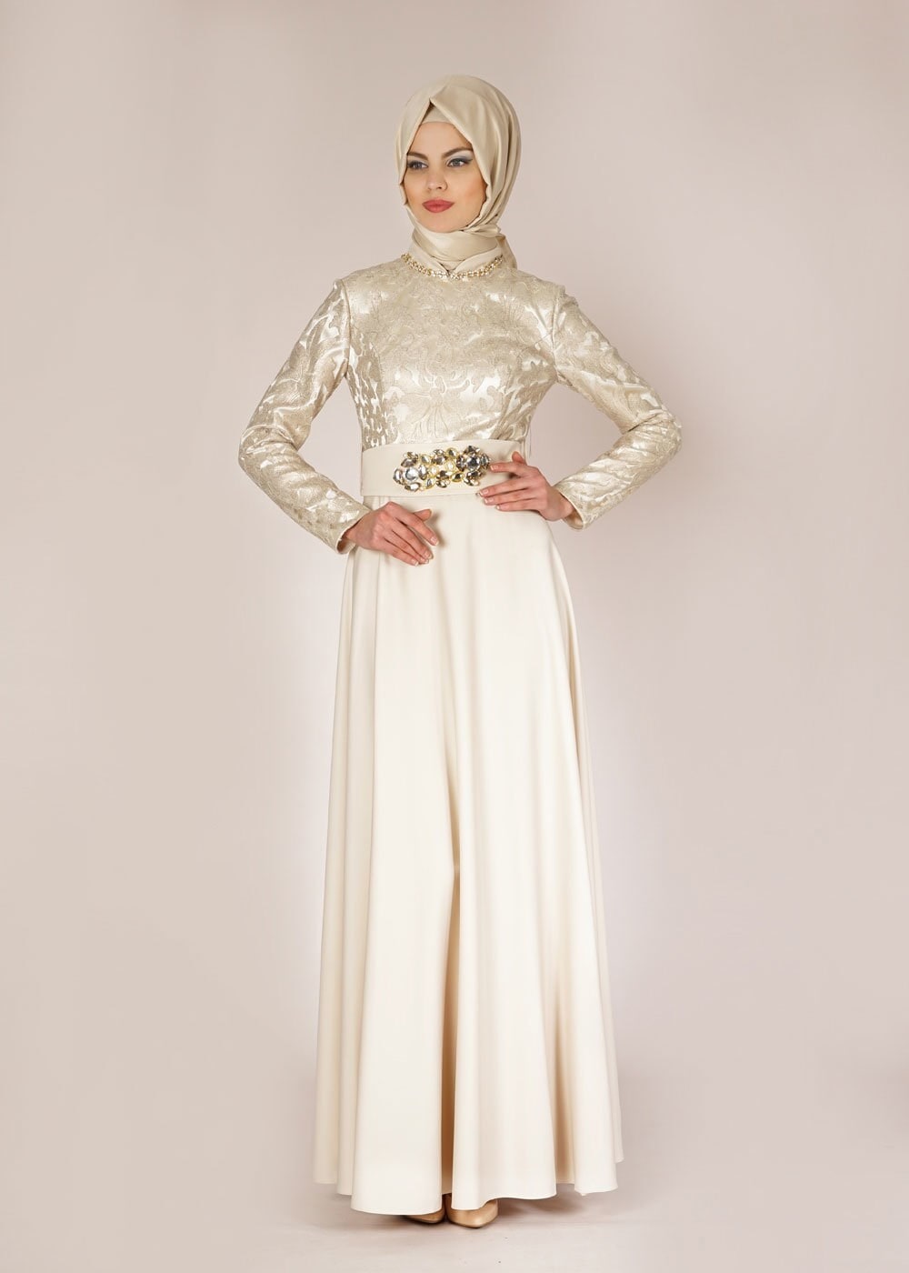 Tesettür giyim EKRU TAŞ DETAYLI ABİYE ELBİSE 5009