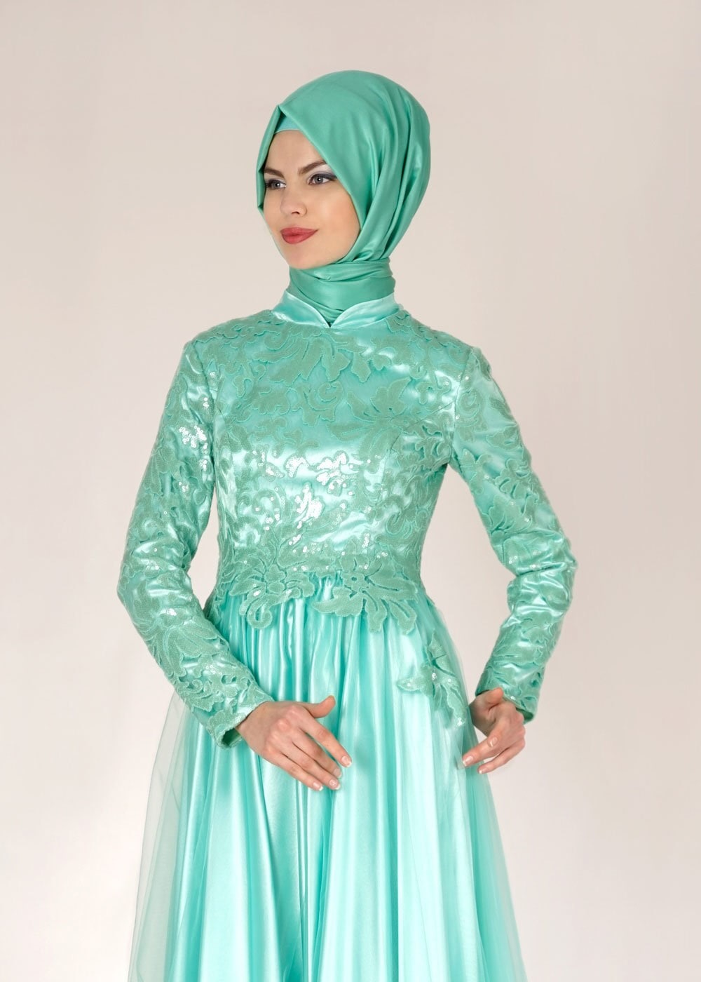 Tesettür giyim YEŞİL PUL PAYET İŞLEMELİ ABİYE ELBİSE 5018