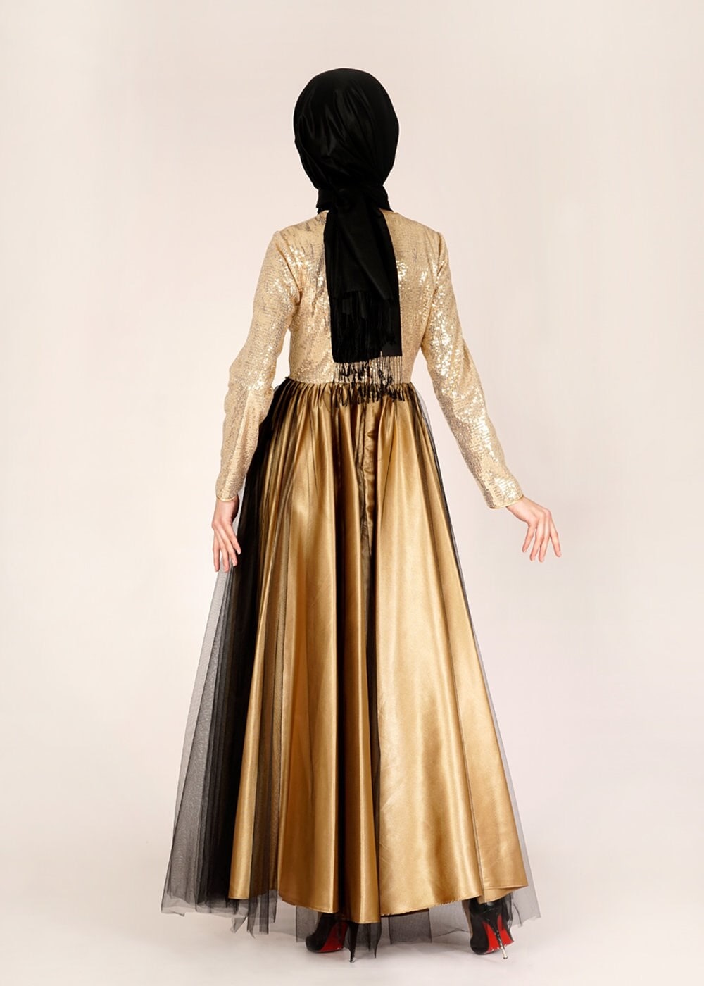 Tesettür giyim ALTIN PUL PAYET İŞLEMELİ PİLİSELİ ABİYE ELBİSE 5019