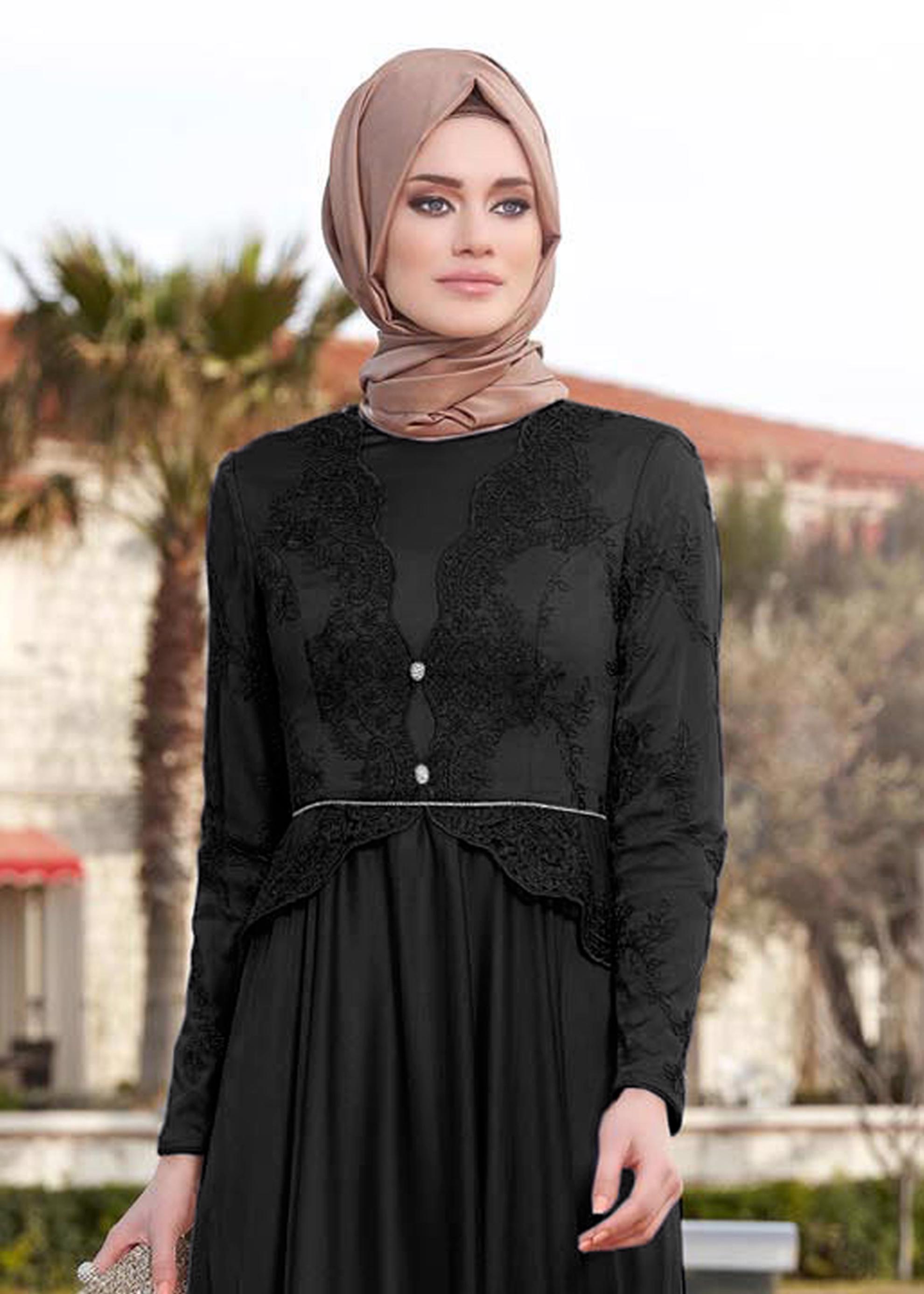 Tesettür giyim SİYAH İŞLEMELİ TAŞ DETAYLI ABİYE ELBİSE 5033