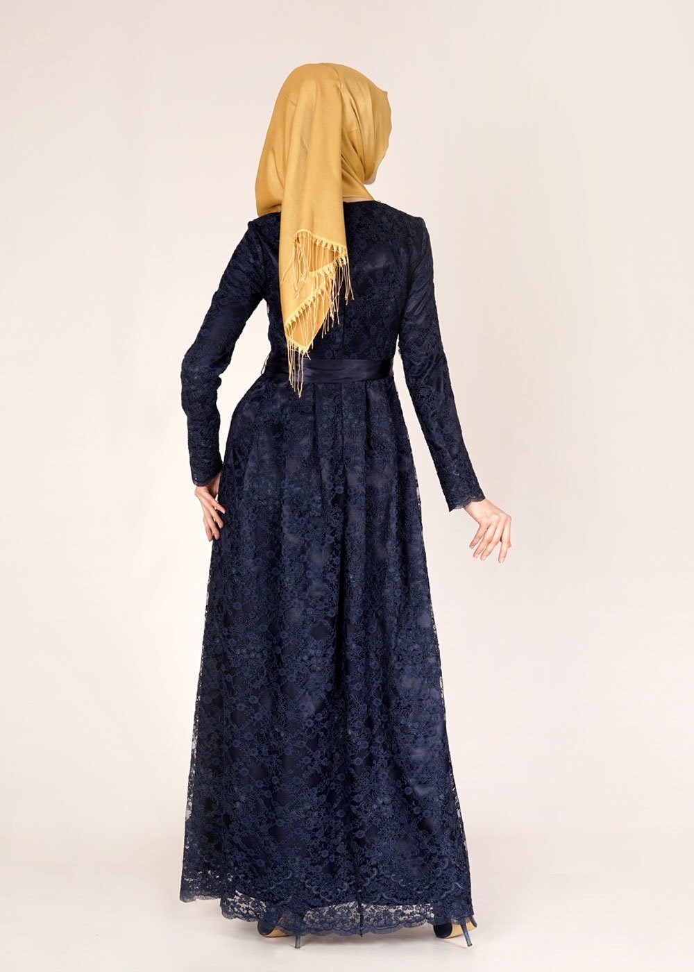 Tesettür giyim LACİVERT İŞLEME DETAYLI PİLİSELİ ABİYE ELBİSE 5040