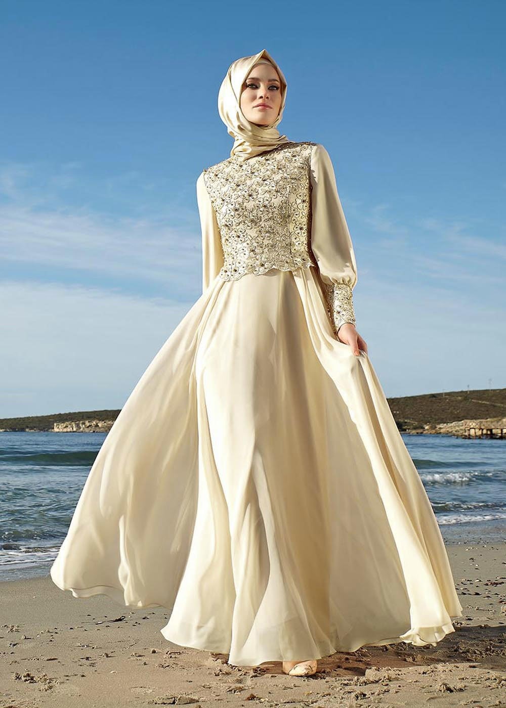 Tesettür giyim BEJ İŞLEMELİ TAŞ DETAYLI ABİYE ELBİSE 5048