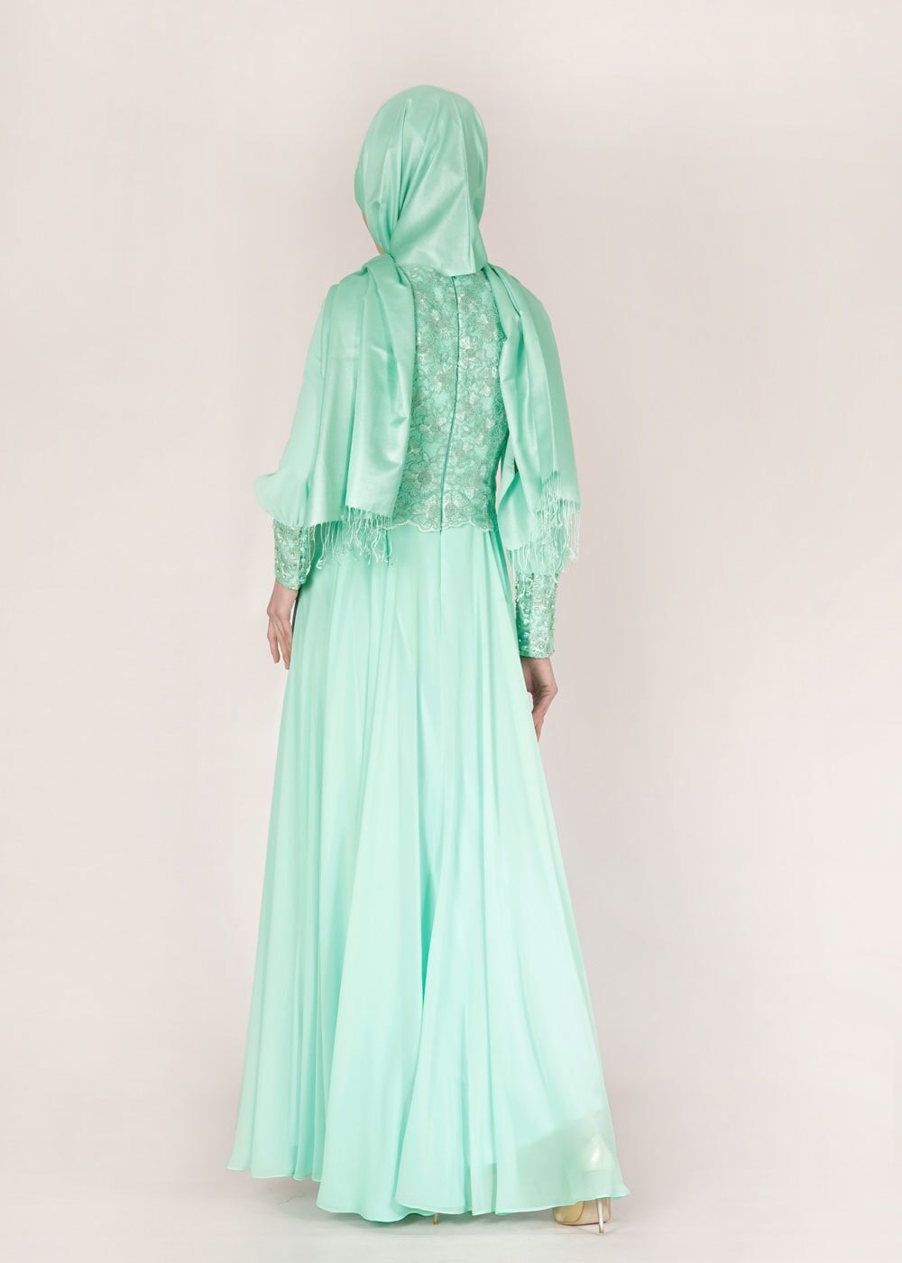 Tesettür giyim YEŞİL İŞLEMELİ TAŞ DETAYLI ABİYE ELBİSE 5048