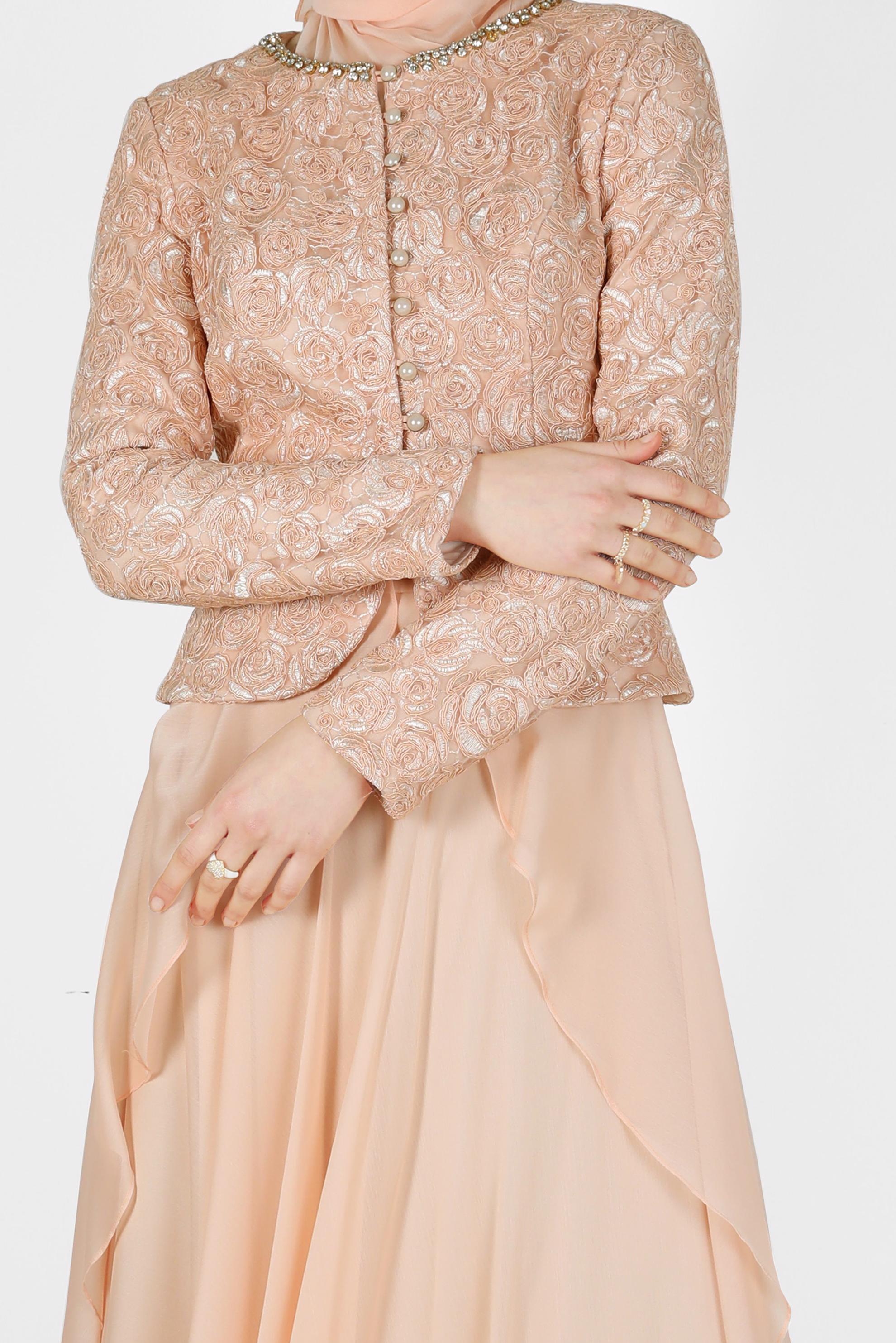Tesettür giyim PUDRA TAŞ İŞLEMELİ DÜĞMELİ ŞİFON ABİYE ELBİSE 5051