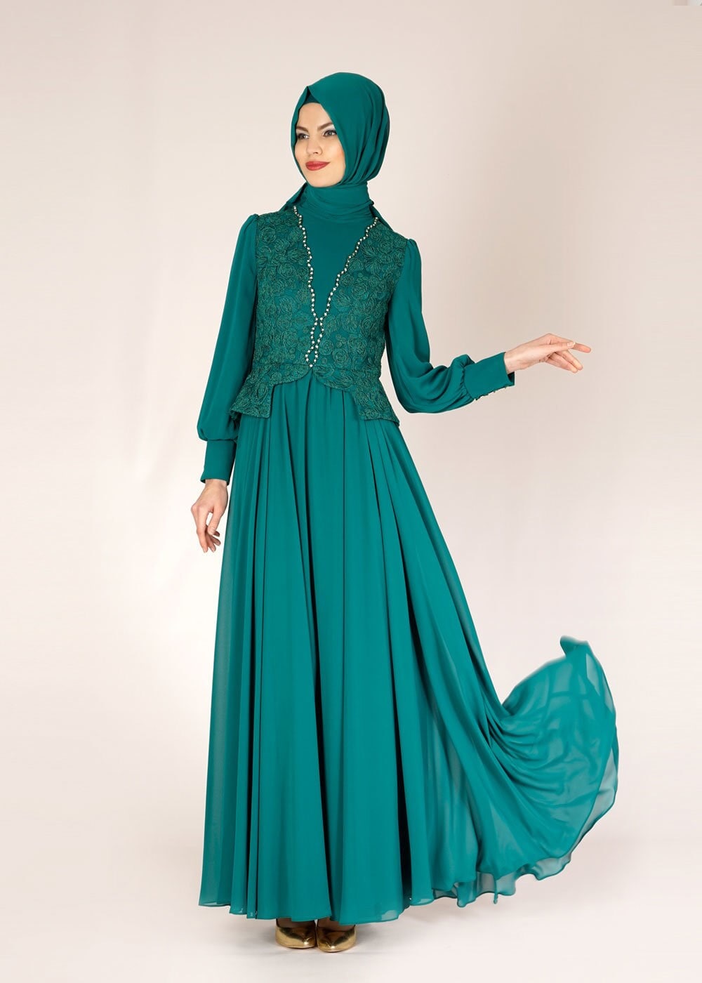 Tesettür giyim YEŞİL İŞLEMELİ TAŞ DETAYLI ŞİFON ABİYE ELBİSE 5052  