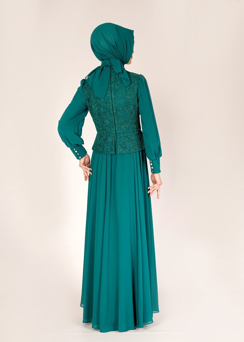 Tesettür giyim YEŞİL İŞLEMELİ TAŞ DETAYLI ŞİFON ABİYE ELBİSE 5052  