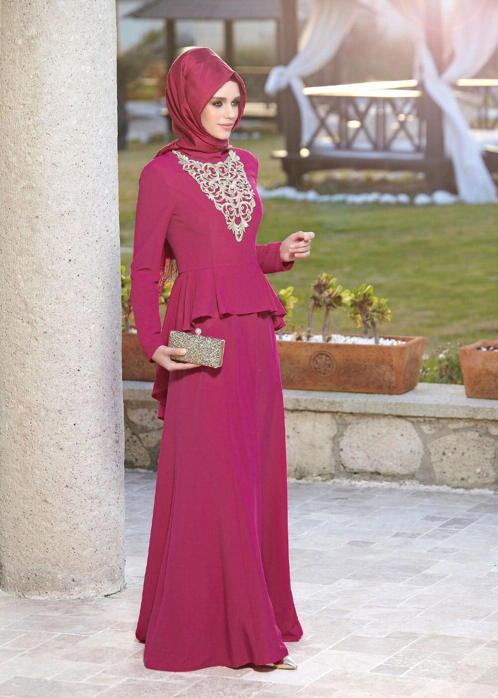 Tesettür giyim MOR İŞLEME DETAYLI VOLANLI ABİYE 5059 