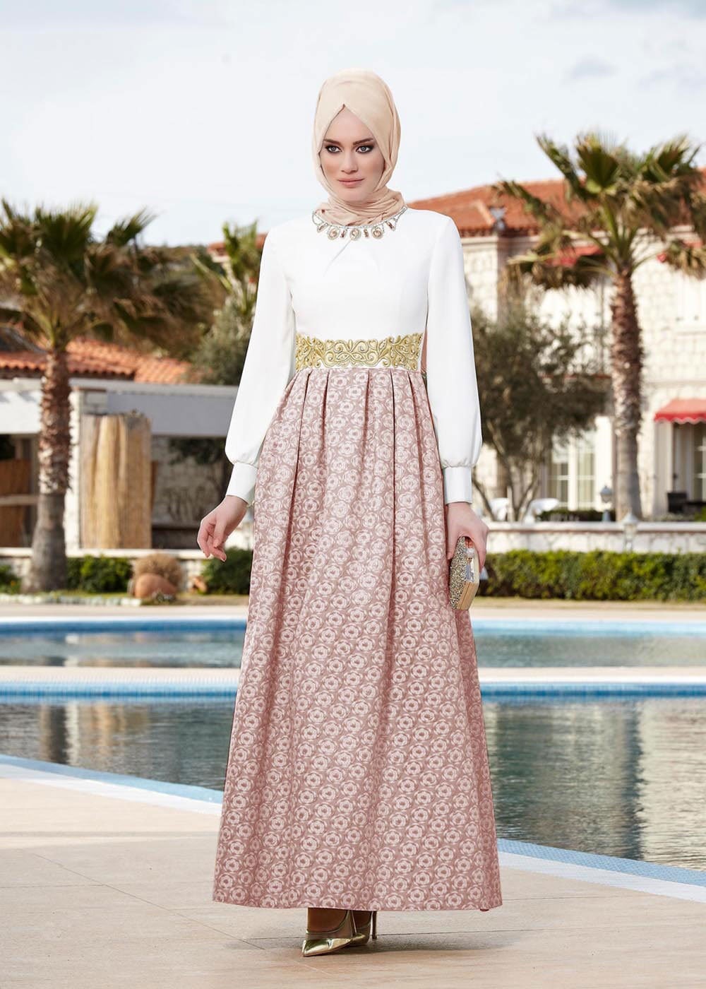 Tesettür giyim ALTIN DESENLİ İŞLEME DETAYLI ABİYE ELBİSE 5073