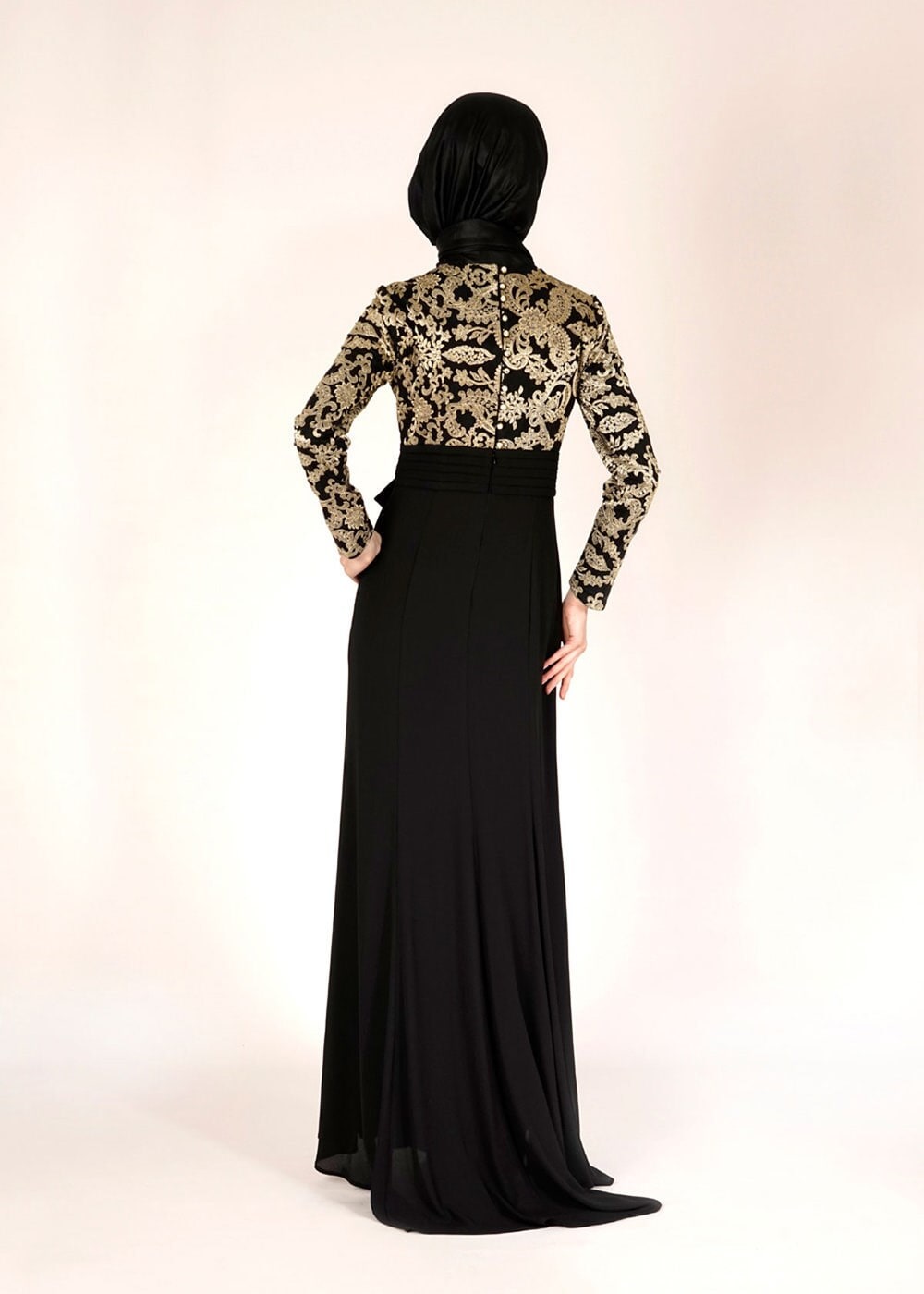 Tesettür giyim SİYAH İŞLEMELİ KREP ABİYE ELBİSE 5088