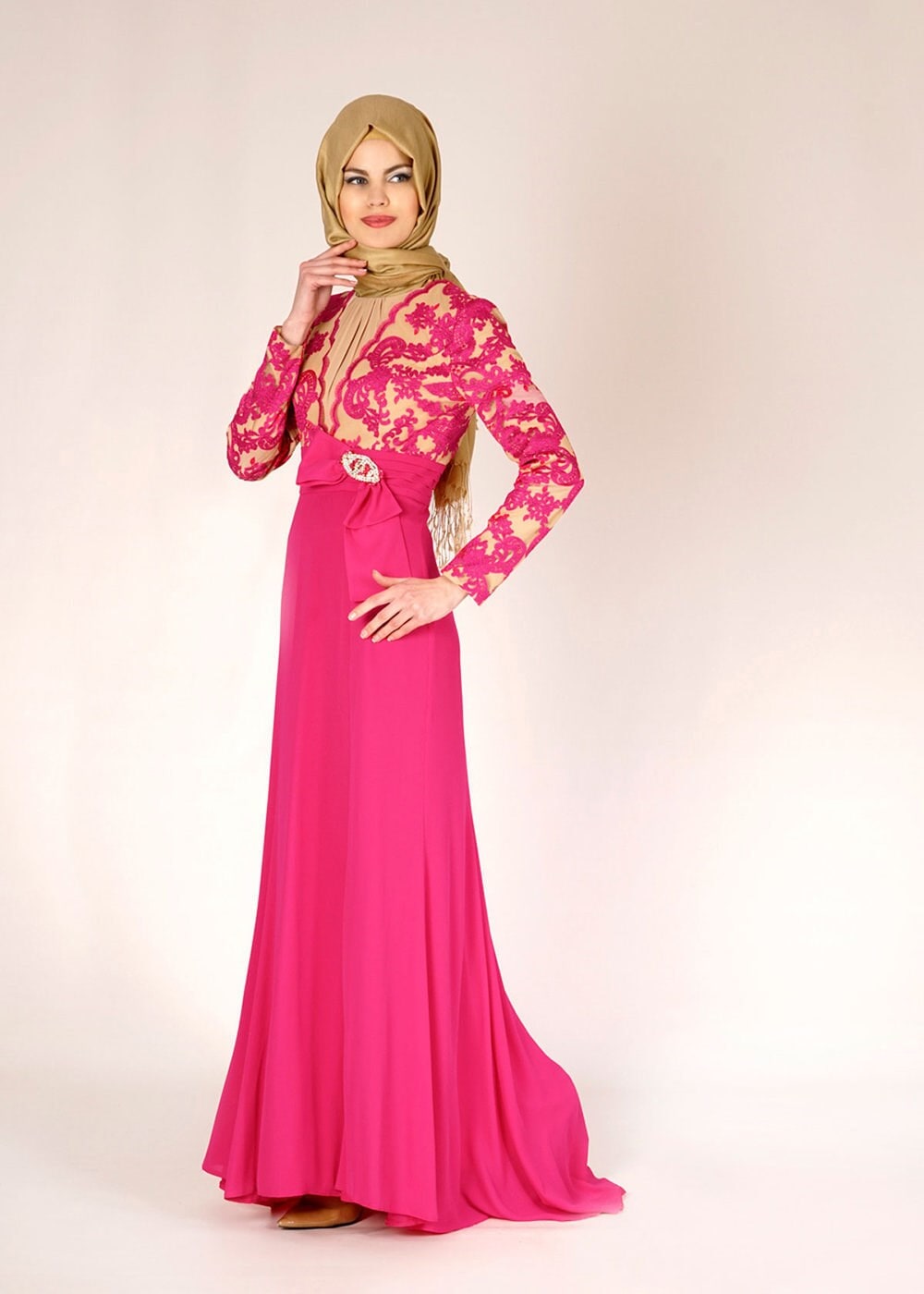 Tesettür giyim FUŞYA İŞLEMELİ KREP ABİYE ELBİSE 5088