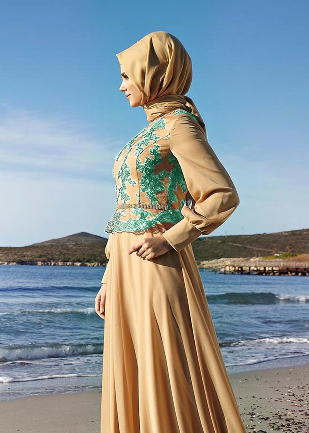 Tesettür giyim YEŞİL İŞLEMELİ TAŞ DETAYLI ABİYE ELBİSE 5089