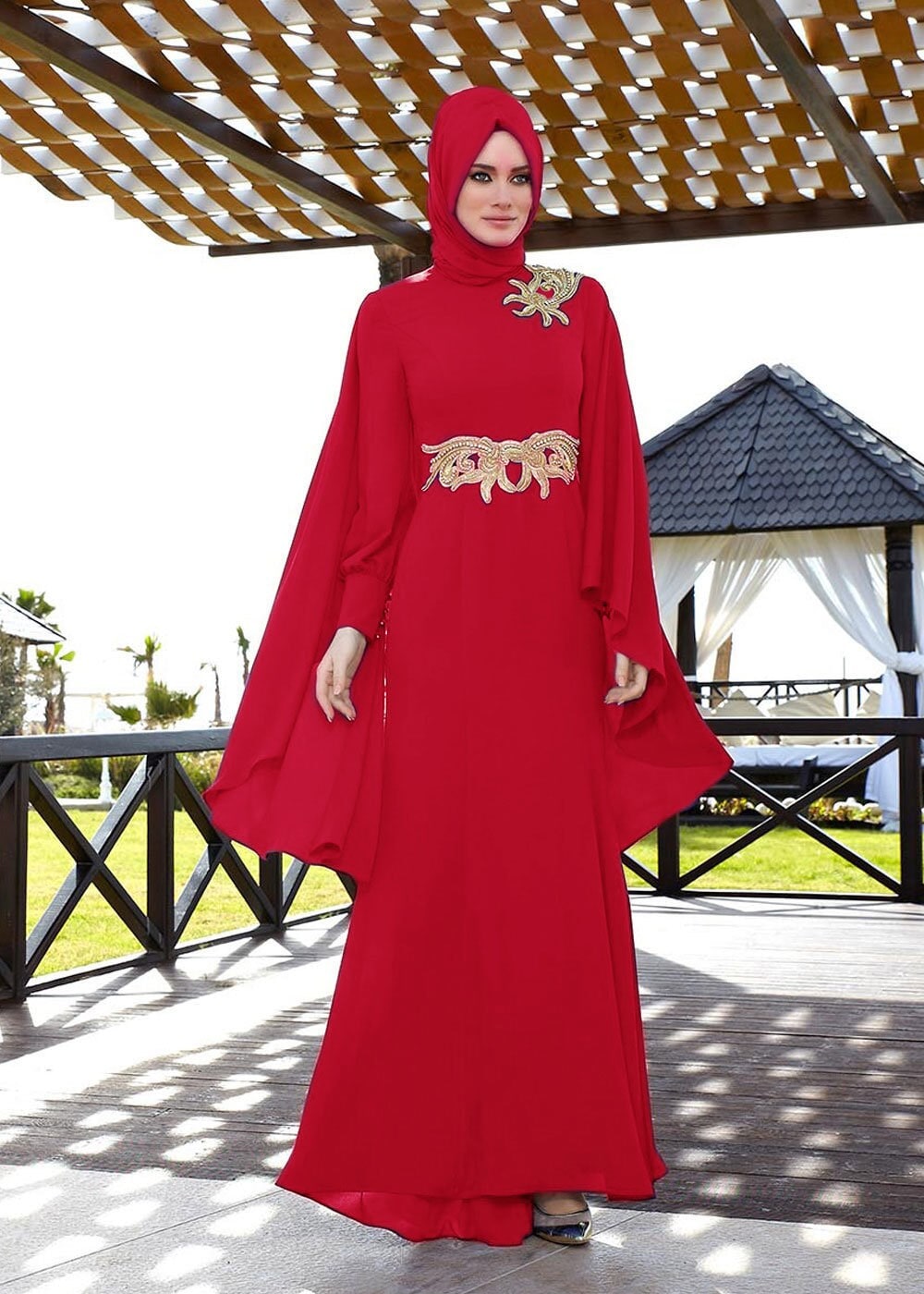 Tesettür giyim KIRMIZI KOLLARI VOLANLI TAŞ İŞLEMELİ ABİYE ELBİSE 5091