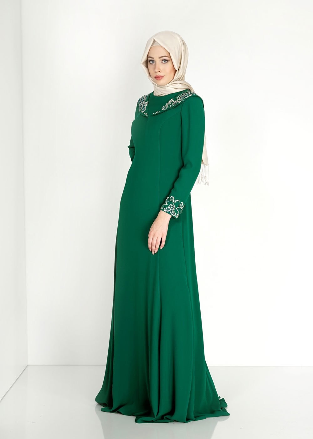 Tesettür giyim YEŞİL BONCUK İŞLEMELİ ABİYE ELBİSE 5102
