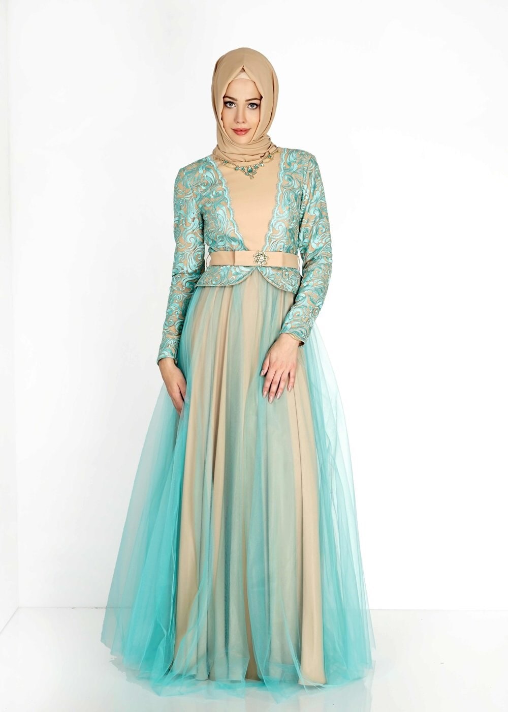 Tesettür giyim YEŞİL ETNİK DESENLİ TÜLLÜ ABİYE ELBİSE 5112