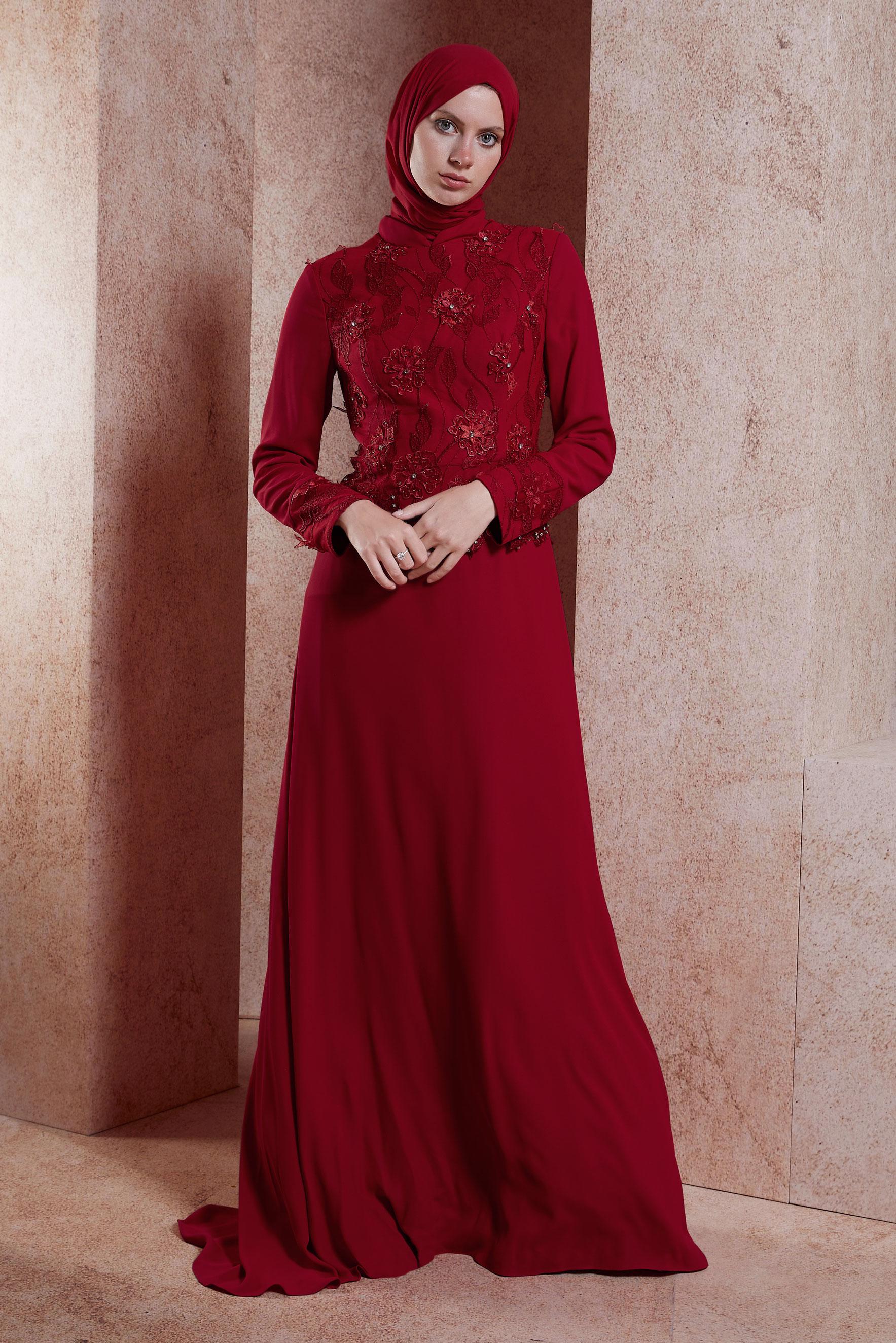 Tesettür giyim KIRMIZI ÜÇ BOYUTLU ÇİÇEK DETAYLI TAŞLI ABİYE ELBİSE 5127