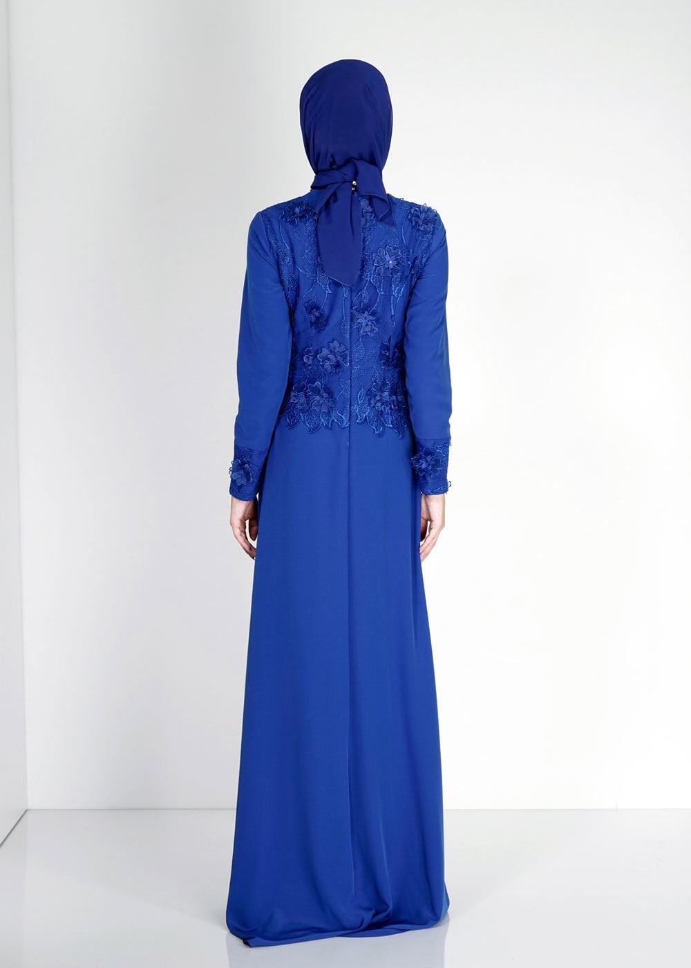 Tesettür giyim LACİVERT ÜÇ BOYUTLU ÇİÇEK DETAYLI TAŞLI ABİYE ELBİSE 5127