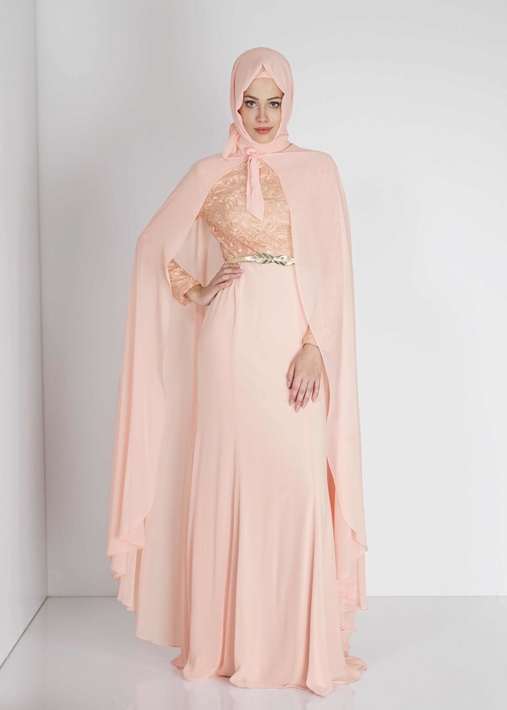 Tesettür giyim PUDRA DESENLİ PELERİN DETAYLI ŞİFON ABİYE ELBİSE 5132