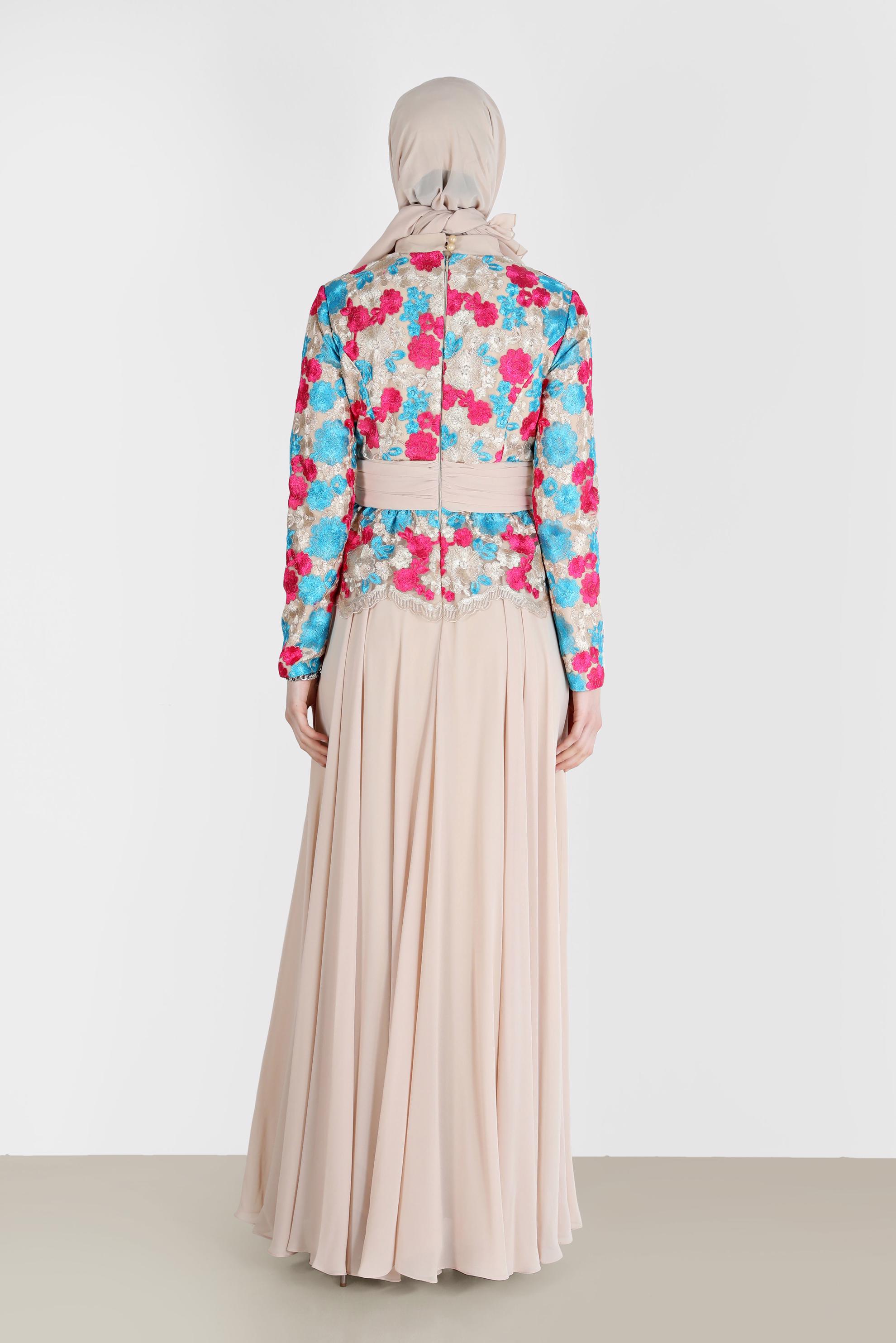 Tesettür giyim PUDRA BELİ KUŞAK DETAYLI ÇİÇEKLİ ABİYE 5153 