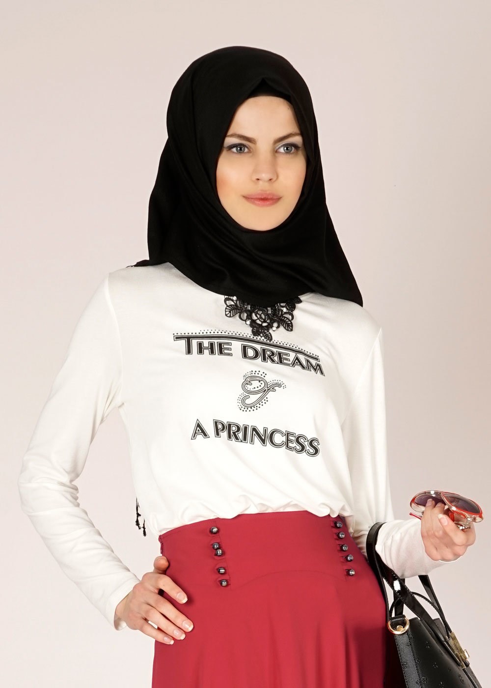 Tesettür giyim BEYAZ YAZI DETAYLI BASKILI BLUZ 4594 