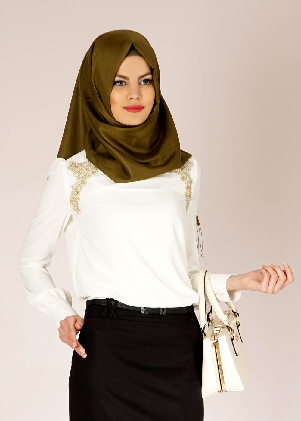 Tesettür giyim BEYAZ 4595 LORA BLUZ 38/46 TEK38