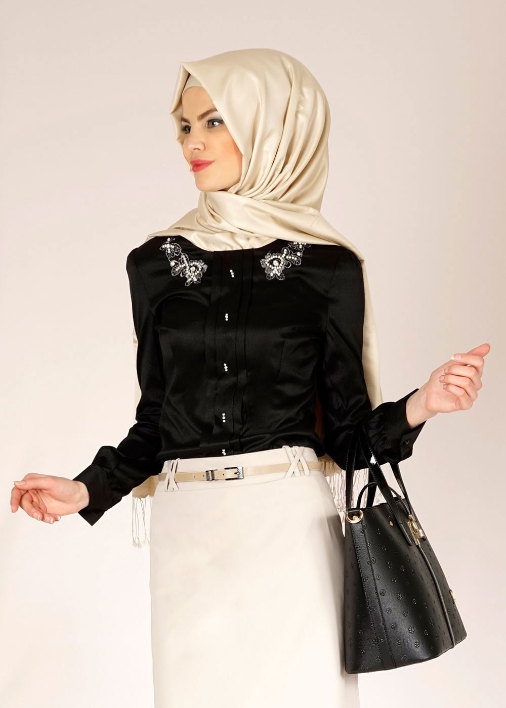 Tesettür giyim SİYAH 4674 SELENA CREP BLUZ 38/46 TEK40