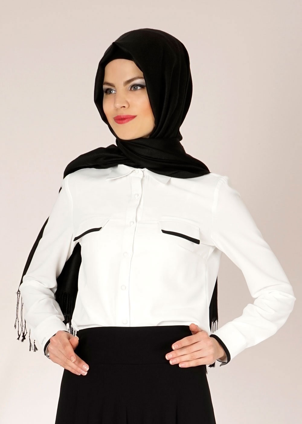 Tesettür giyim BEYAZ 4680 LORA BLUZ 38/46