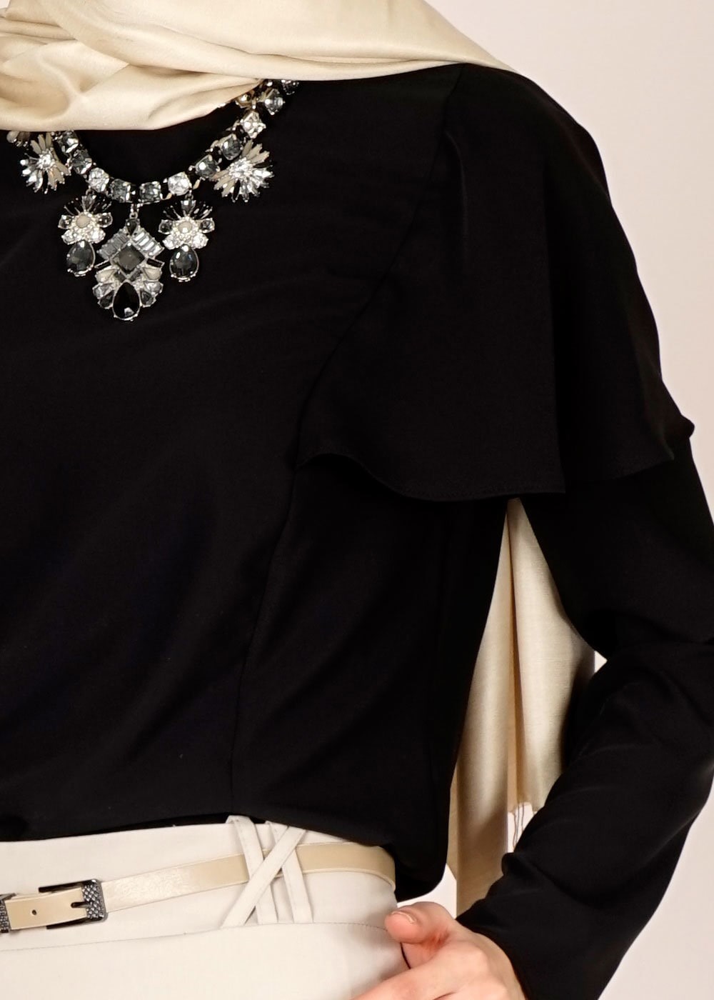 Tesettür giyim SİYAH 4742 Lora Tesettür Bluz