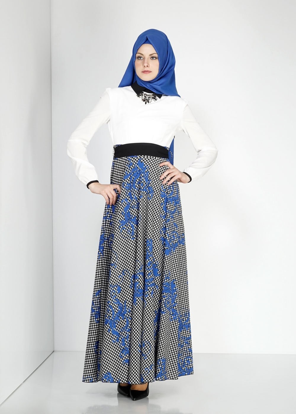 Tesettür giyim LACİVERT KAZAYAĞI DESENLİ DÜĞME DETAYLI KREP ELBİSE 4745 