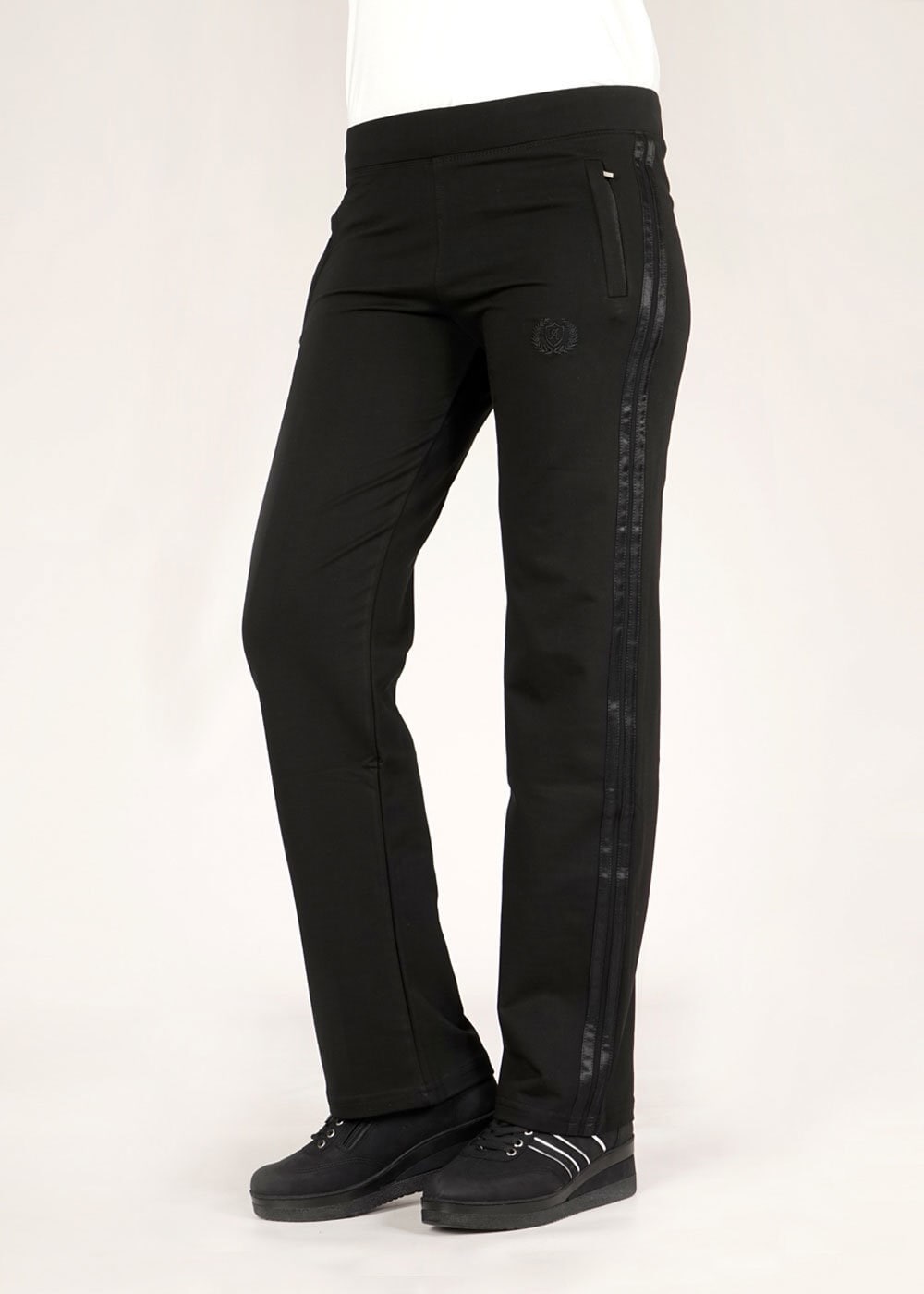 Tesettür giyim SİYAH YANLARI ŞERİTLİ ARMA DETAYLI EŞOFMAN ALTI 7863