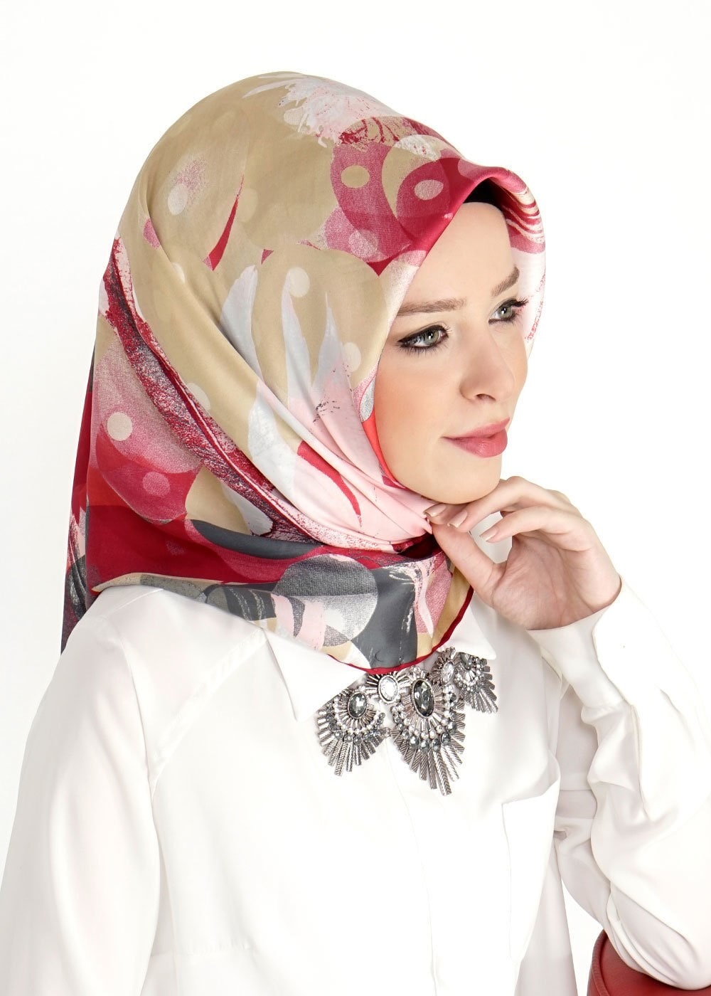 Tesettür giyim BORDO 10994 Alvina Desenli Eşarp