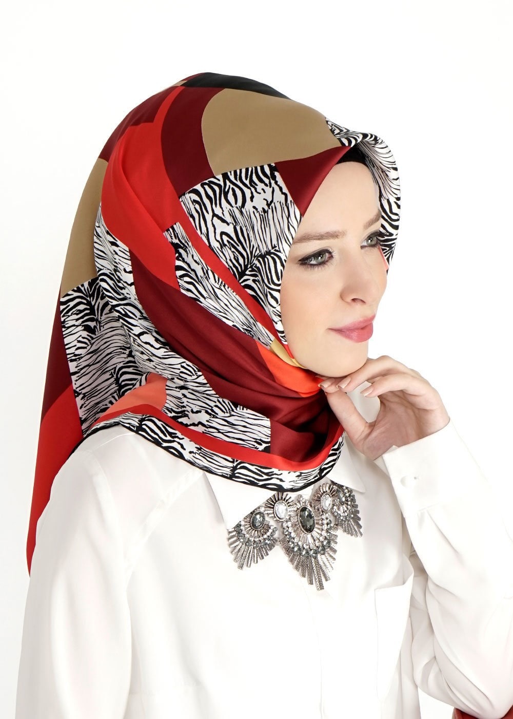 Tesettür giyim BORDO 11207 Alvina Desenli Eşarp