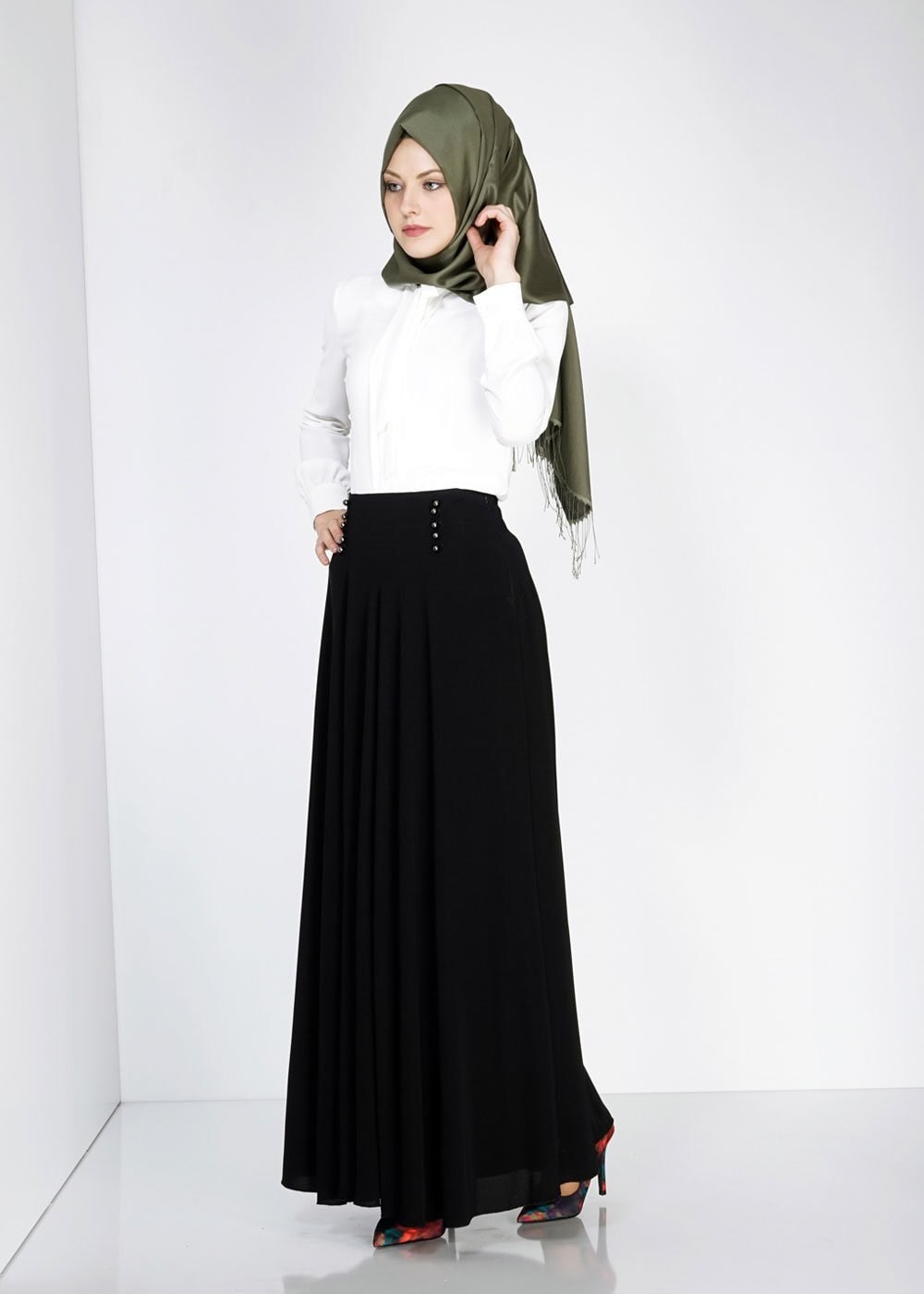 Tesettür giyim SİYAH DÜĞME DETAYLI VOLANLI ETEK 6671