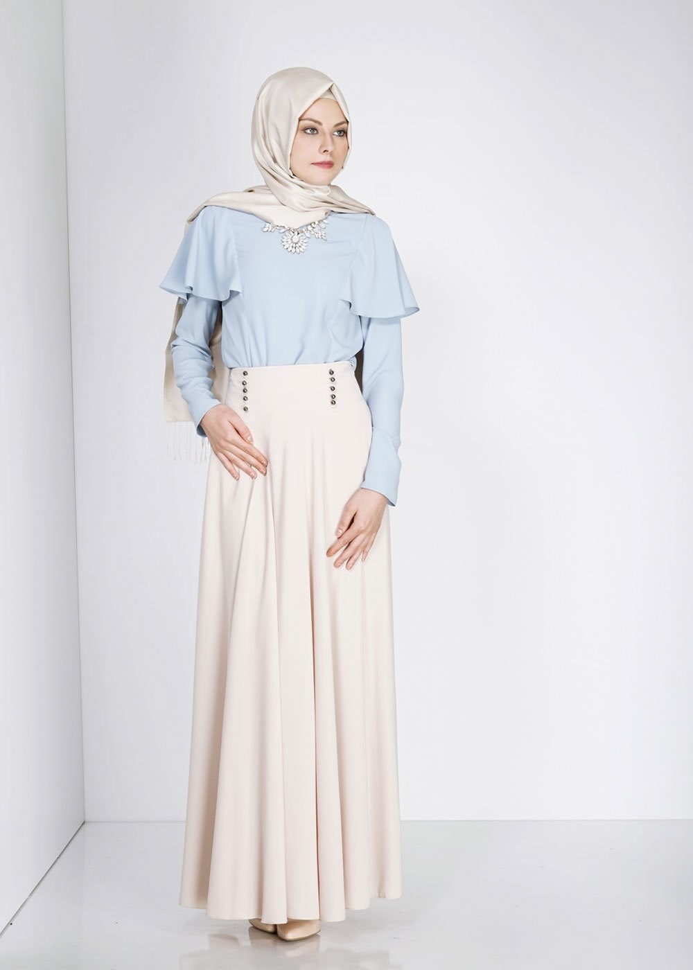 Tesettür giyim BEJ DÜĞME DETAYLI VOLANLI ETEK 6671