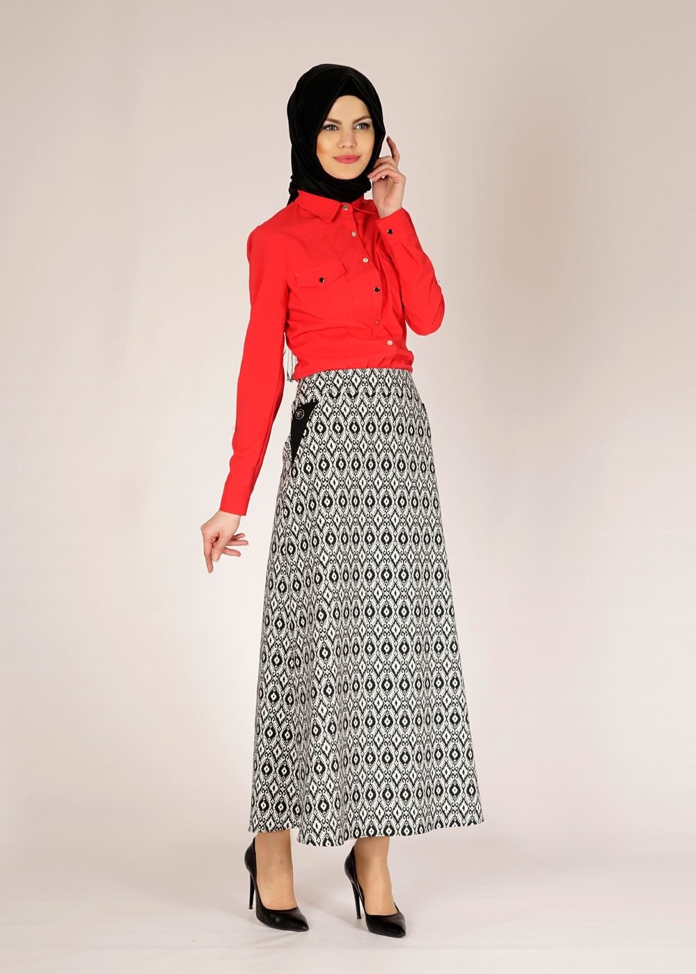 Tesettür giyim SİYAH DESENLİ ETEK 6672